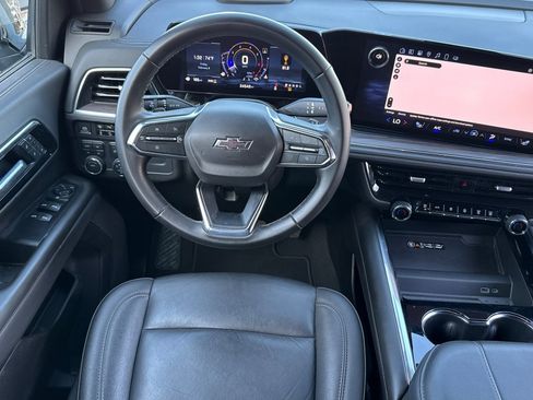 Used 2025 Chevrolet Tahoe Z71 image 17