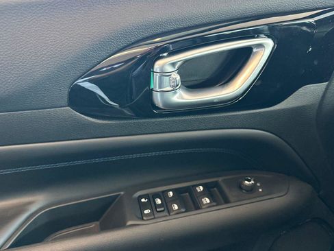 New 2026 Jeep Compass Latitude image 8