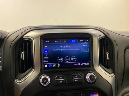 Used 2021 GMC Sierra 1500 SLE AWD/4WD image 9