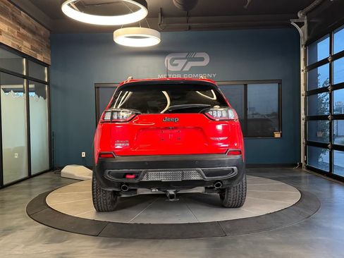 Used 2019 Jeep Cherokee Trailhawk w/ Comfort/Convenience Group AWD/4WD image 4