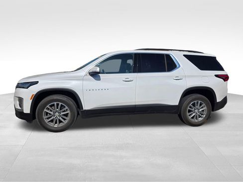 Used 2023 Chevrolet Traverse LT FWD image 3