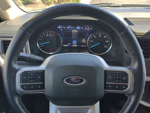 Used 2024 Ford Expedition XLT AWD/4WD image 32