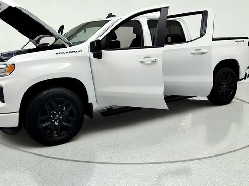 Used 2023 Chevrolet Silverado 1500 RST w/ Convenience Package II AWD/4WD image 9