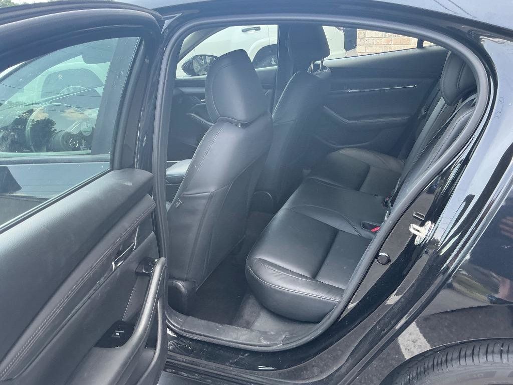 Used 2025 MAZDA MAZDA3 s FWD image 4