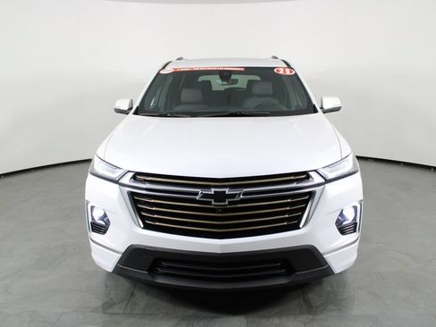 Used 2023 Chevrolet Traverse High Country FWD image 12