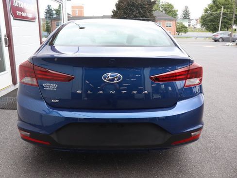 Used 2020 Hyundai Elantra SE FWD image 3