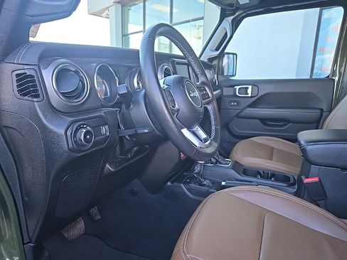 Used 2023 Jeep Wrangler Unlimited Rubicon w/ Safety Group image 38