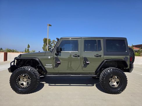 Used 2015 Jeep Wrangler Unlimited Sport w/ Quick Order Package 24S AWD/4WD image 6