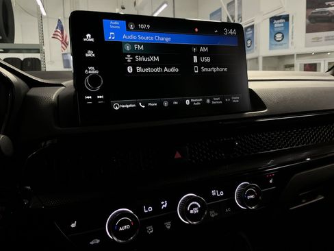 Used 2025 Honda CR-V Sport Touring image 19