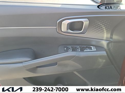Certified 2025 Kia Sorento S w/ Panoramic Sunroof Package FWD image 23