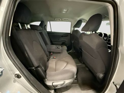 Certified 2023 Toyota Highlander L image 23