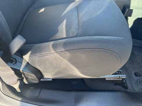 Used 2018 Jeep Wrangler Unlimited Sahara image 44