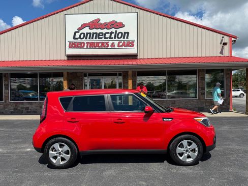 Used 2019 Kia Soul FWD image 3