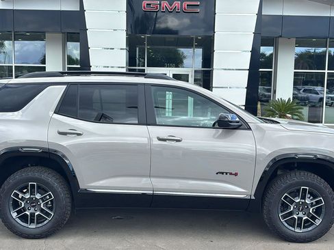 New 2026 GMC Terrain AT4 w/ LPO, Black Badging Package AWD/4WD image 8