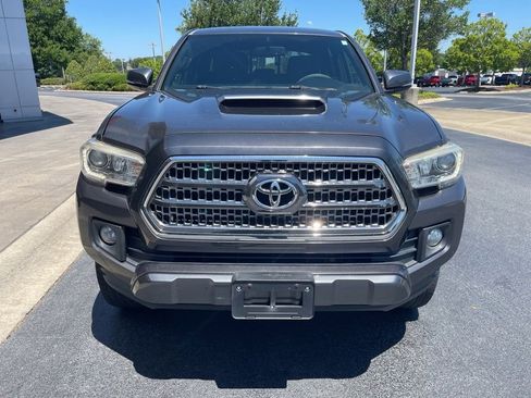 Used 2016 Toyota Tacoma TRD Sport w/ Towing Package AWD/4WD image 2