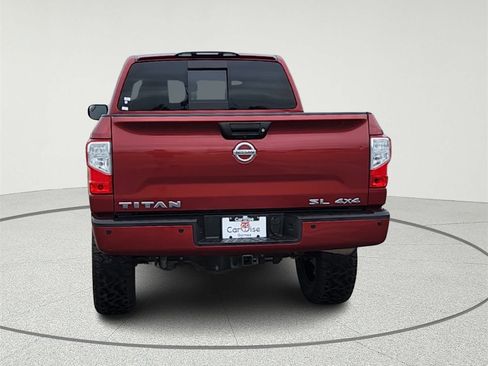 Used 2019 Nissan Titan SL image 5