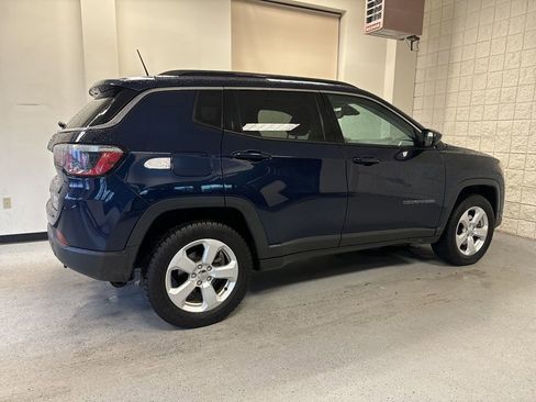 Used 2019 Jeep Compass Latitude w/ Cold Weather Group AWD/4WD image 41