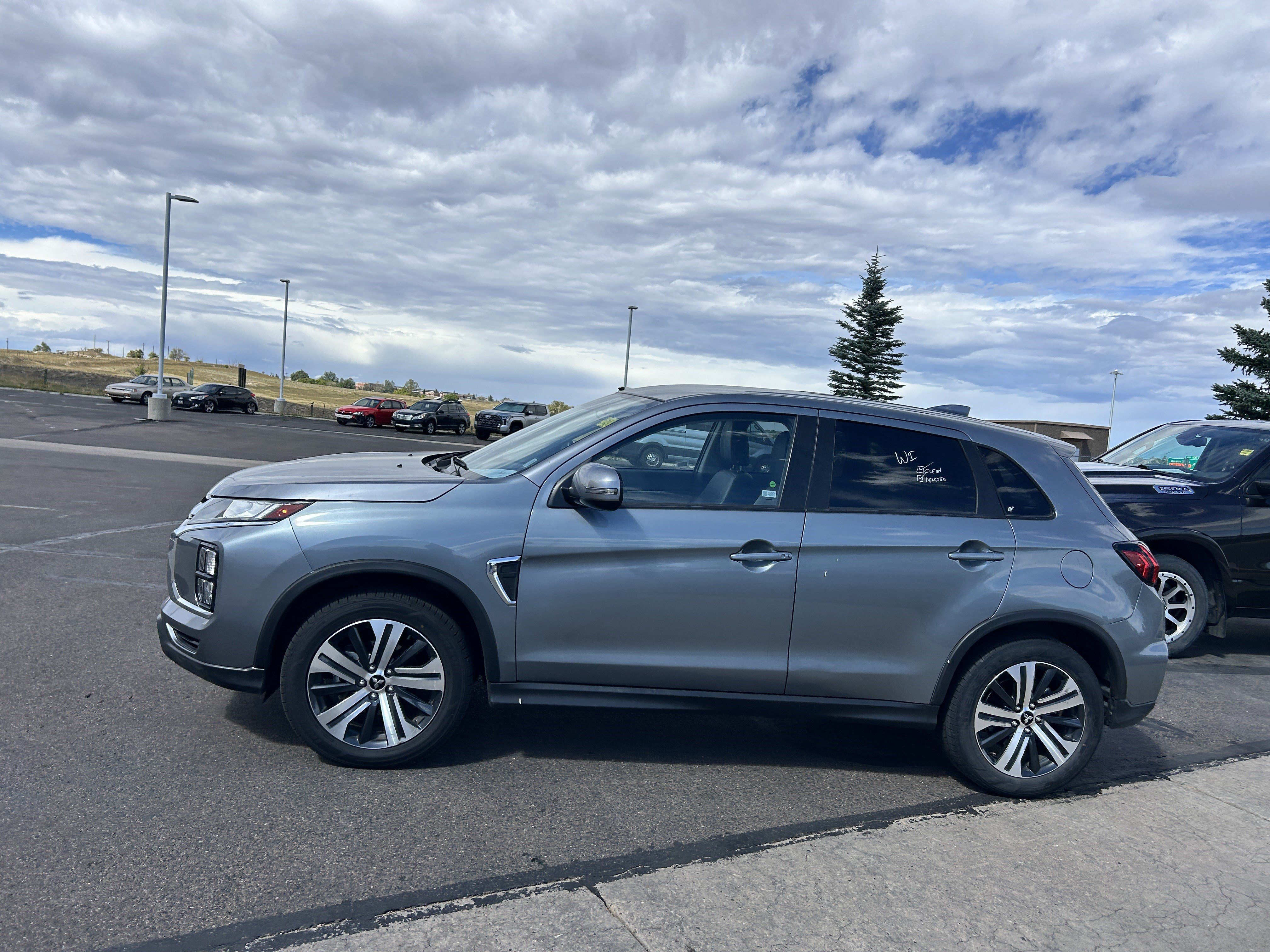 Used 2025 Mitsubishi Outlander Sport SE AWD/4WD image 2