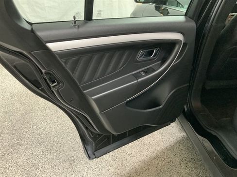 Used 2018 Ford Taurus SEL w/ Equipment Group 201A AWD/4WD image 17