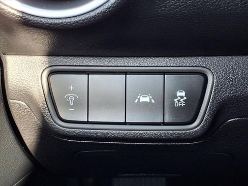 Used 2020 Kia Forte LXS image 12