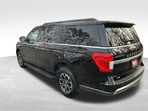 Used 2024 Ford Expedition Max XLT image 3
