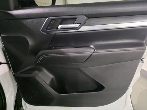 Used 2026 GMC Terrain Elevation w/ Elevation Premium Package FWD image 30