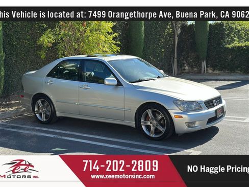 Used 2004 Lexus IS 300 RWD image 4