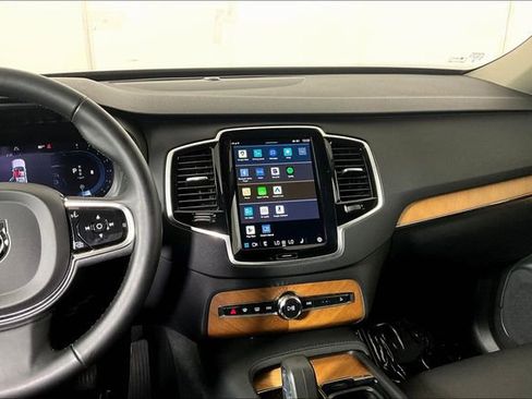 Used 2024 Volvo XC90 B6 Plus image 6