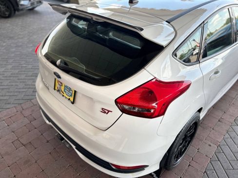 Used 2017 Ford Focus ST FWD image 21