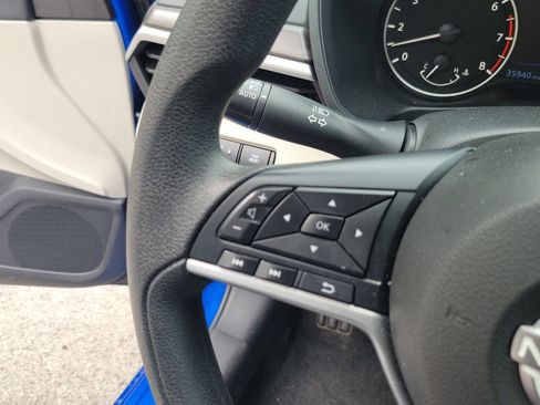Used 2025 Nissan Altima 2.5 SV FWD image 21