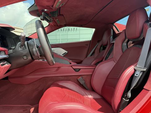 Used 2022 Chevrolet Corvette Stingray Premium Conv w/ Z51 Performance Package RWD image 13