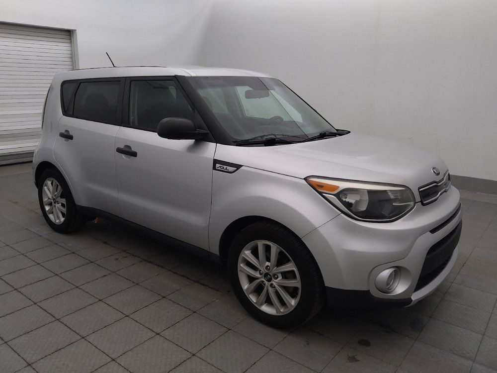 Used 2017 Kia Soul + FWD image 11