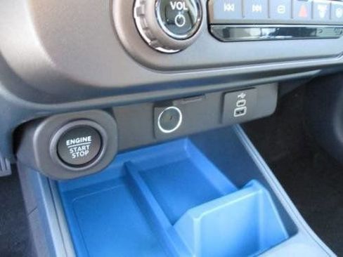 New 2025 Ford Maverick XLT image 12