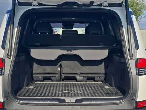 Used 2024 Lexus GX 550 image 12