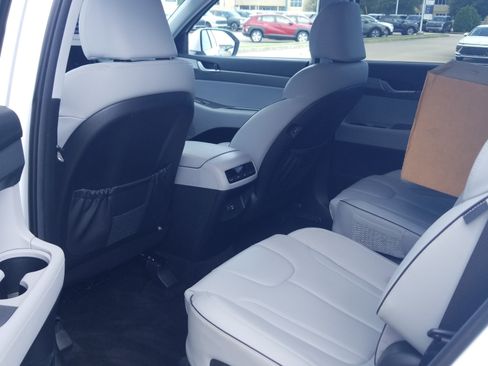 Used 2025 Hyundai Palisade SEL FWD image 12