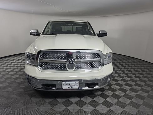 Used 2017 RAM 1500 Laramie w/ Convenience Group AWD/4WD image 8