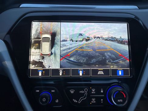 Used 2020 Chevrolet Bolt Premier w/ Infotainment Package image 27