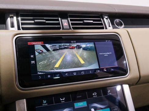 Used 2020 Land Rover Range Rover HSE image 25