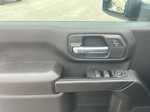 New 2026 Chevrolet Silverado 2500 Custom w/ Z71 Off-Road Package image 32