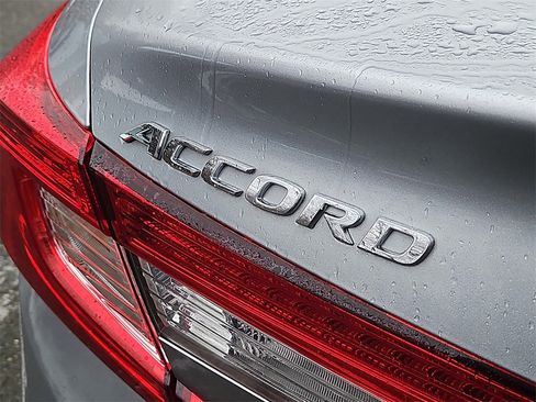 Used 2022 Honda Accord EX-L image 12