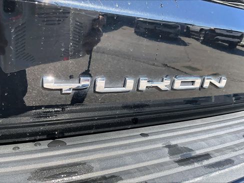 Certified 2025 GMC Yukon Denali image 10