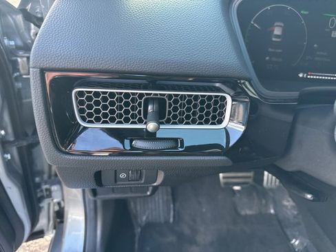 Certified 2025 Honda Civic Sport image 18