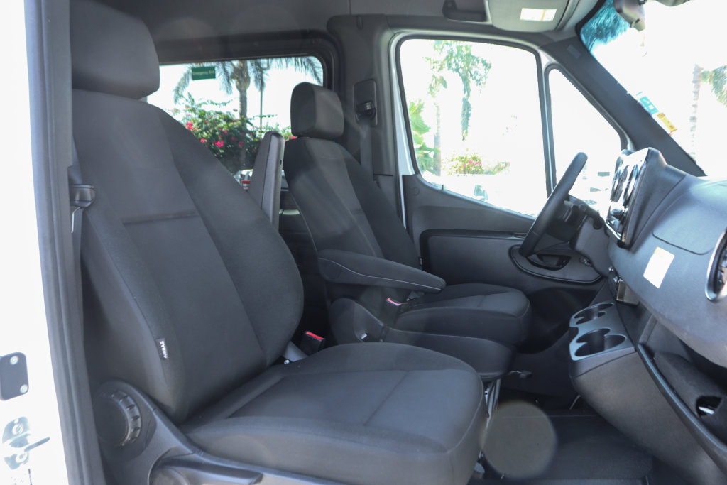 Used 2026 Mercedes-Benz Sprinter 2500 image 40