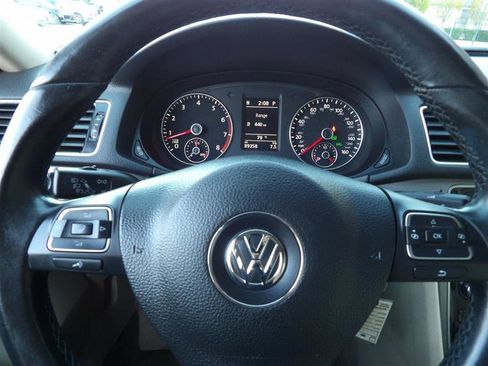 Used 2014 Volkswagen Passat 1.8T SE image 24