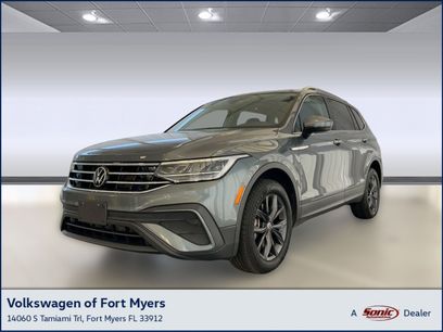 Used 2022 Volkswagen Tiguan SE w/ Panoramic Sunroof Package