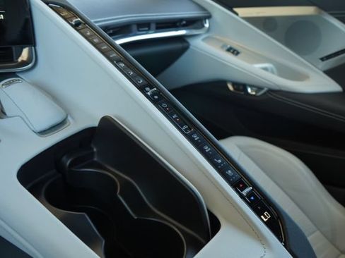 Used 2020 Chevrolet Corvette Stingray Preferred Cpe w/ 2LT Preferred Equipment Group RWD image 32