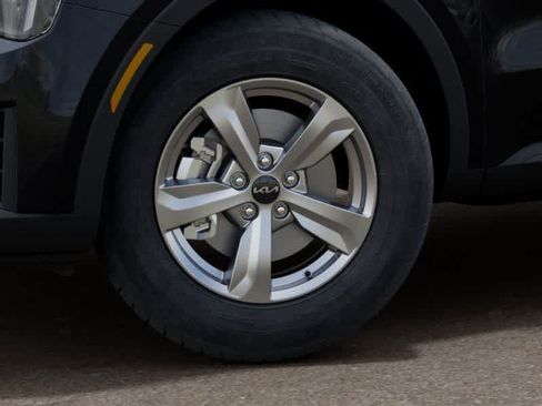 Certified 2026 Kia Sorento LX FWD image 9