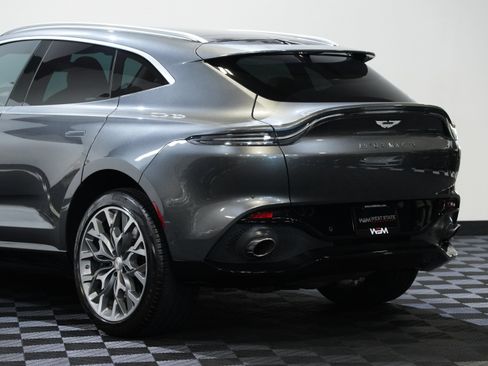 Used 2021 Aston Martin DBX AWD/4WD image 15