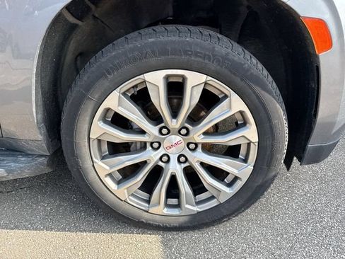 Used 2021 GMC Yukon XL Denali AWD/4WD image 6