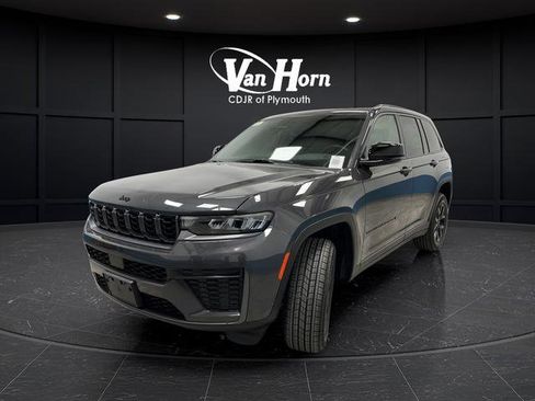 New 2026 Jeep Grand Cherokee Altitude AWD/4WD image 7